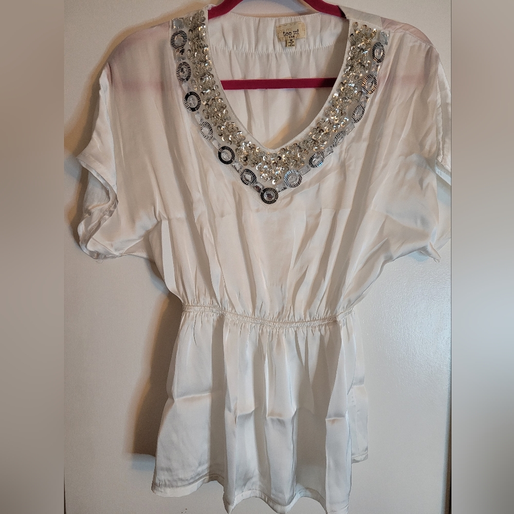 New white beaded blouse short sleeve shirt